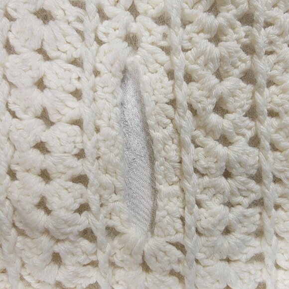 Vtg crocheted poncho shawl button front grandma hippie one size ivory arm holes - Picture 10 of 14
